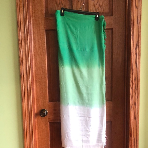 Source Unknown Accessories - Source Unknown Green and White Gradient Scarf